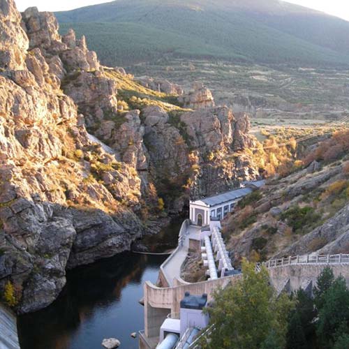 Rainergy refinancia su plataforma iberica de c 100 mw a traves de un ppa con axpo