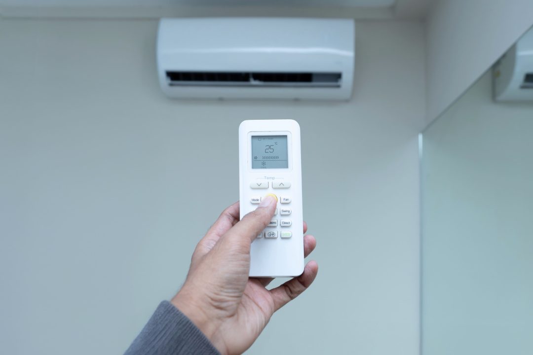 Calor al aire libre soluciones para calentar la terraza de tu negocio
