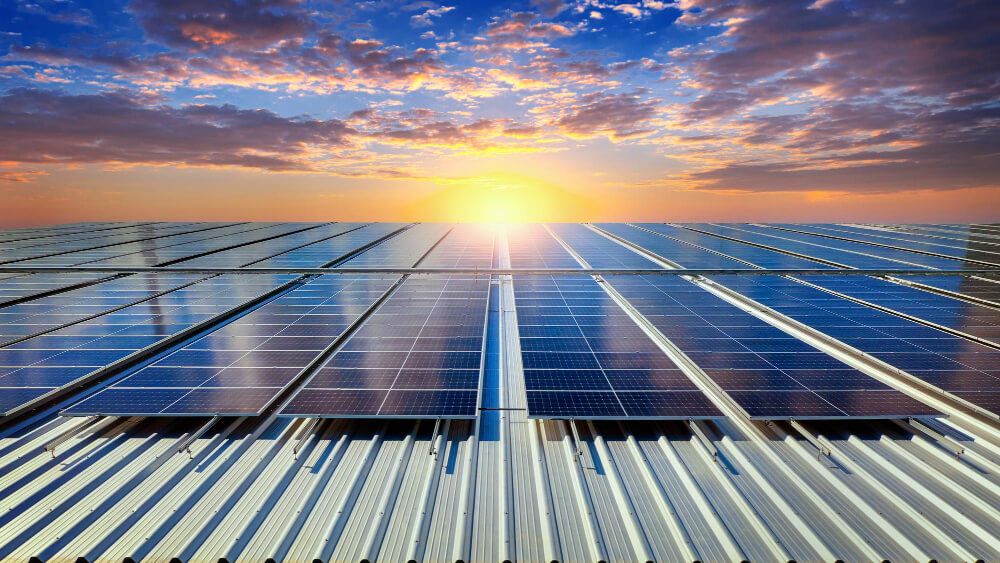 ¿Qué subvenciones hay para placas solares en empresas en Andalucía?